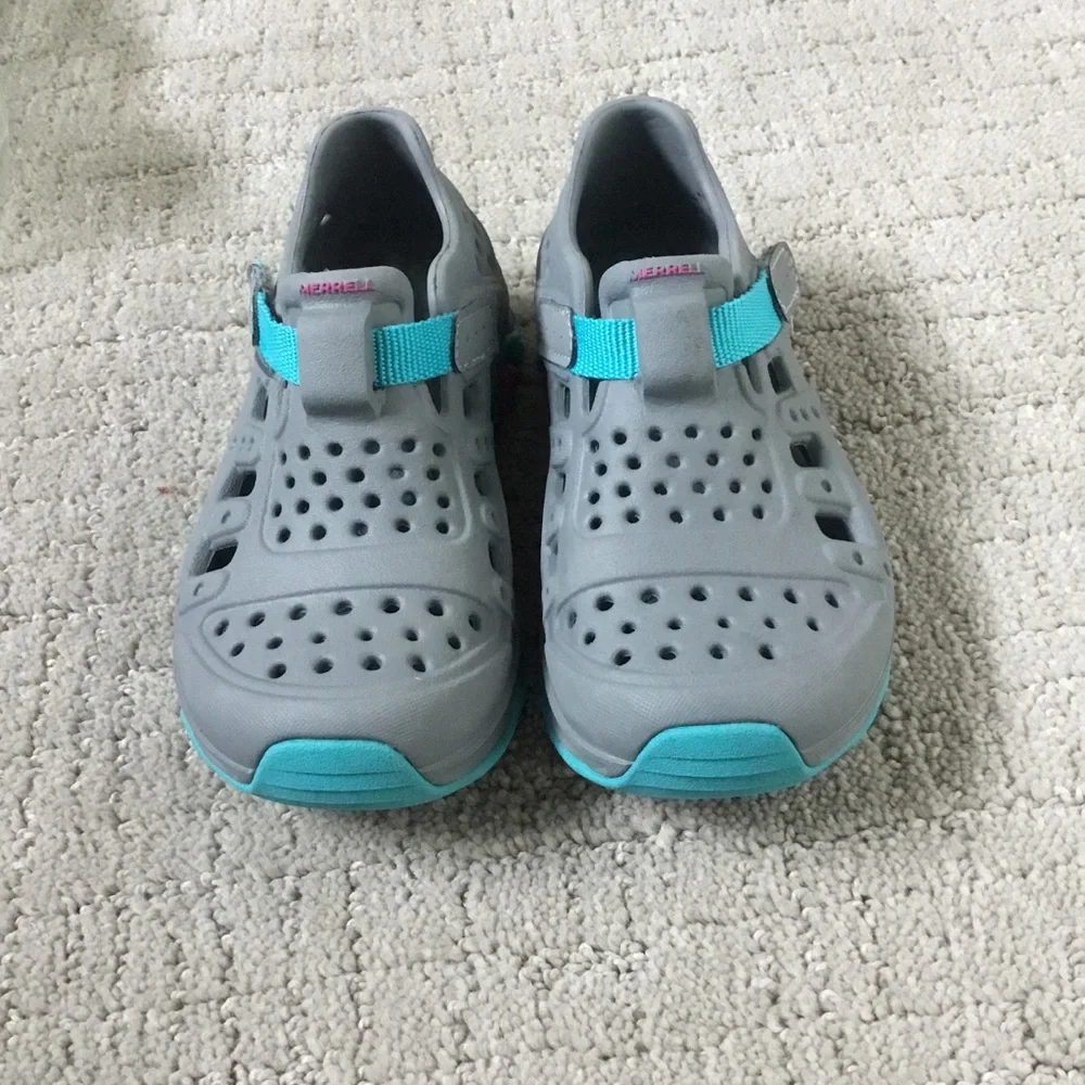 Merrell Kids Grey and Teal Water Shoes Slip-On
